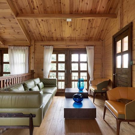 The Pine Loft Villa Bangalore Eksteriør bilde